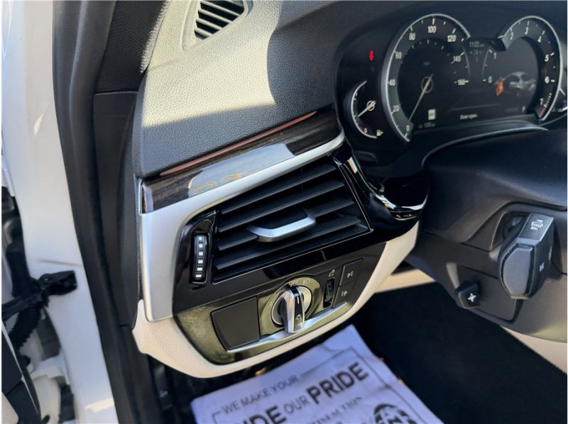 Used 2019 BMW 540i RWD image 33