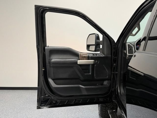 Used 2017 Ford F350 Lariat w/ Lariat Ultimate Package AWD/4WD image 14