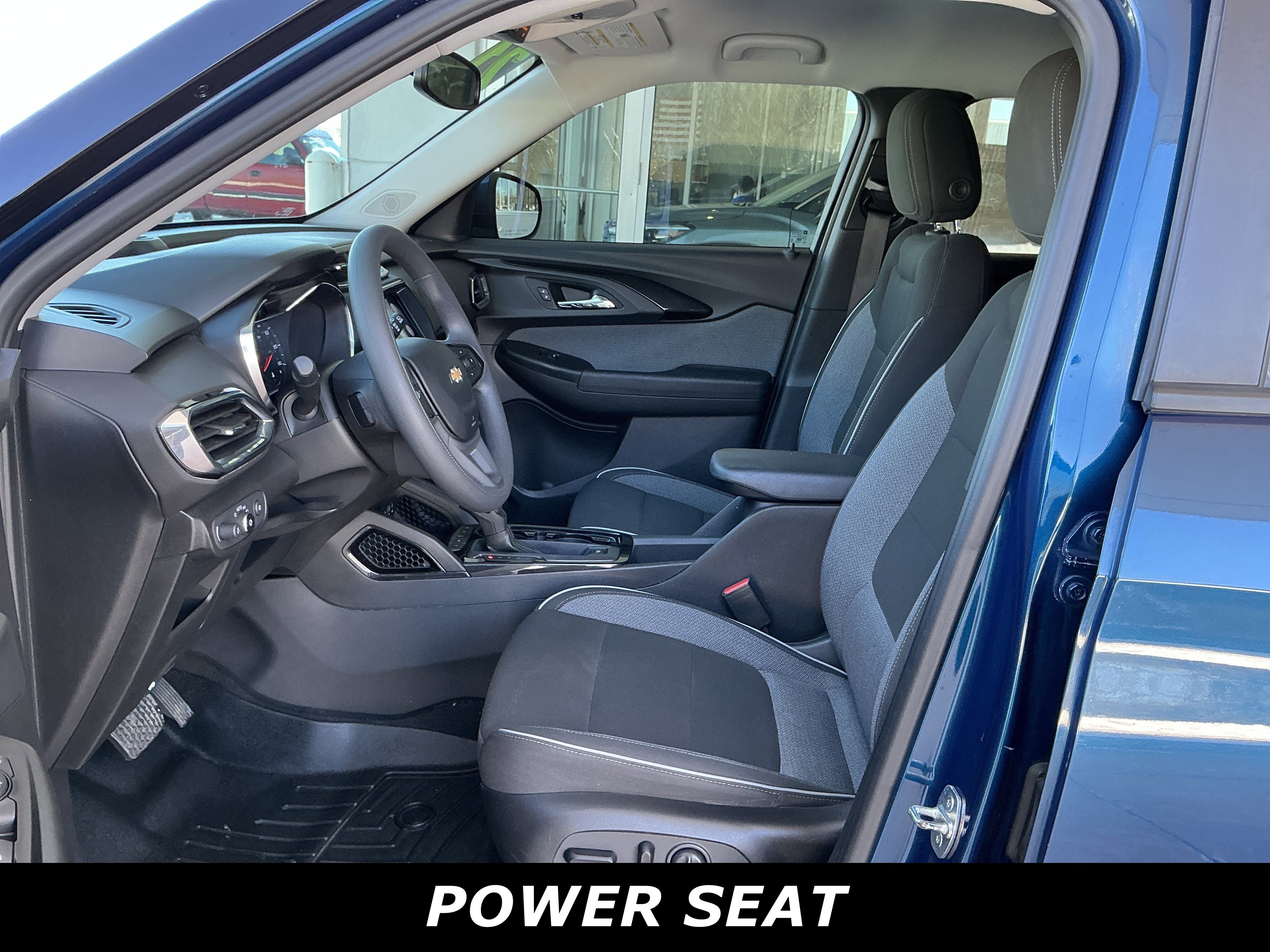 Used 2021 Chevrolet TrailBlazer LT w/ Convenience Package image 7