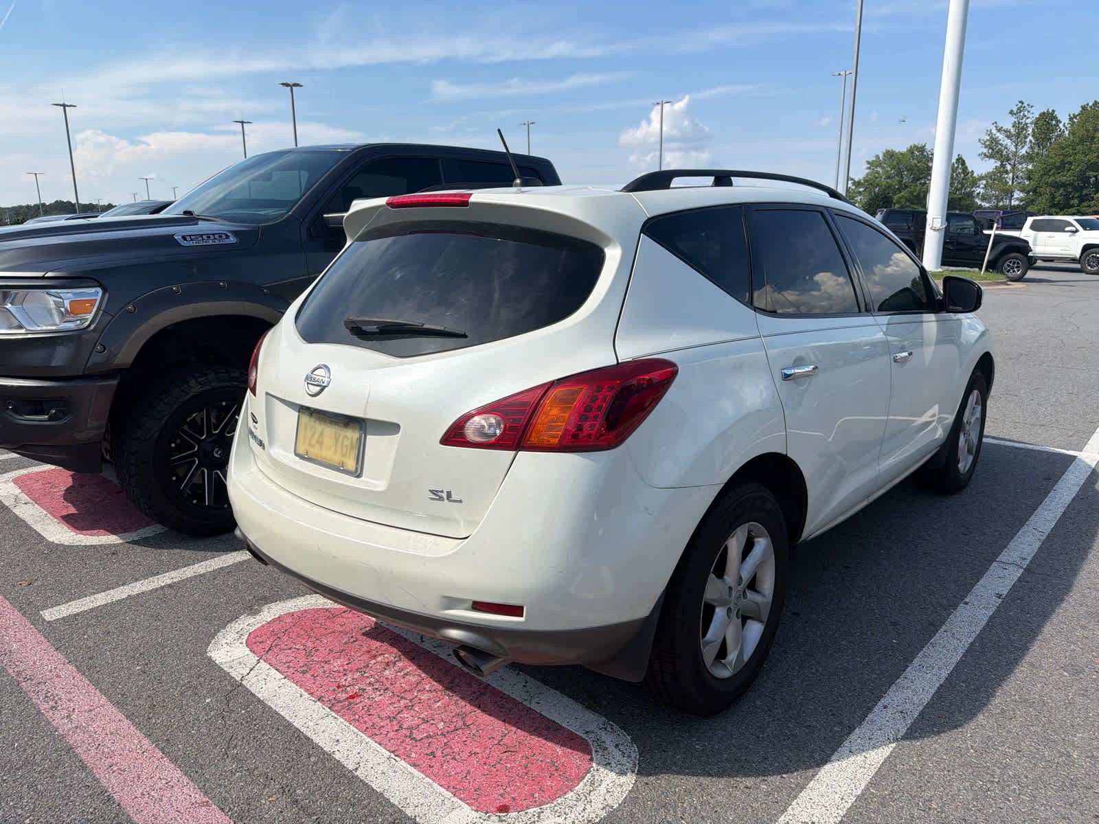 Used 2009 Nissan Murano SL w/ Technology Pkg FWD image 3