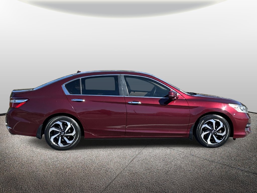 Used 2016 Honda Accord EX image 4