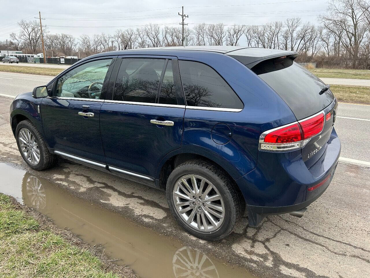 Used 2012 Lincoln MKX AWD image 7
