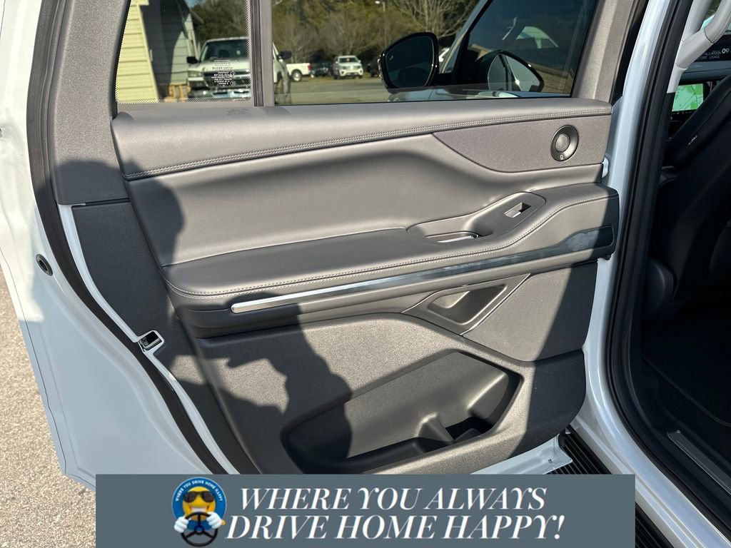 New 2026 Lincoln Navigator L Premier image 25