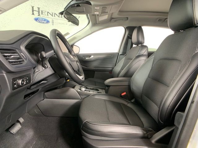 Used 2025 Ford Escape SE image 23