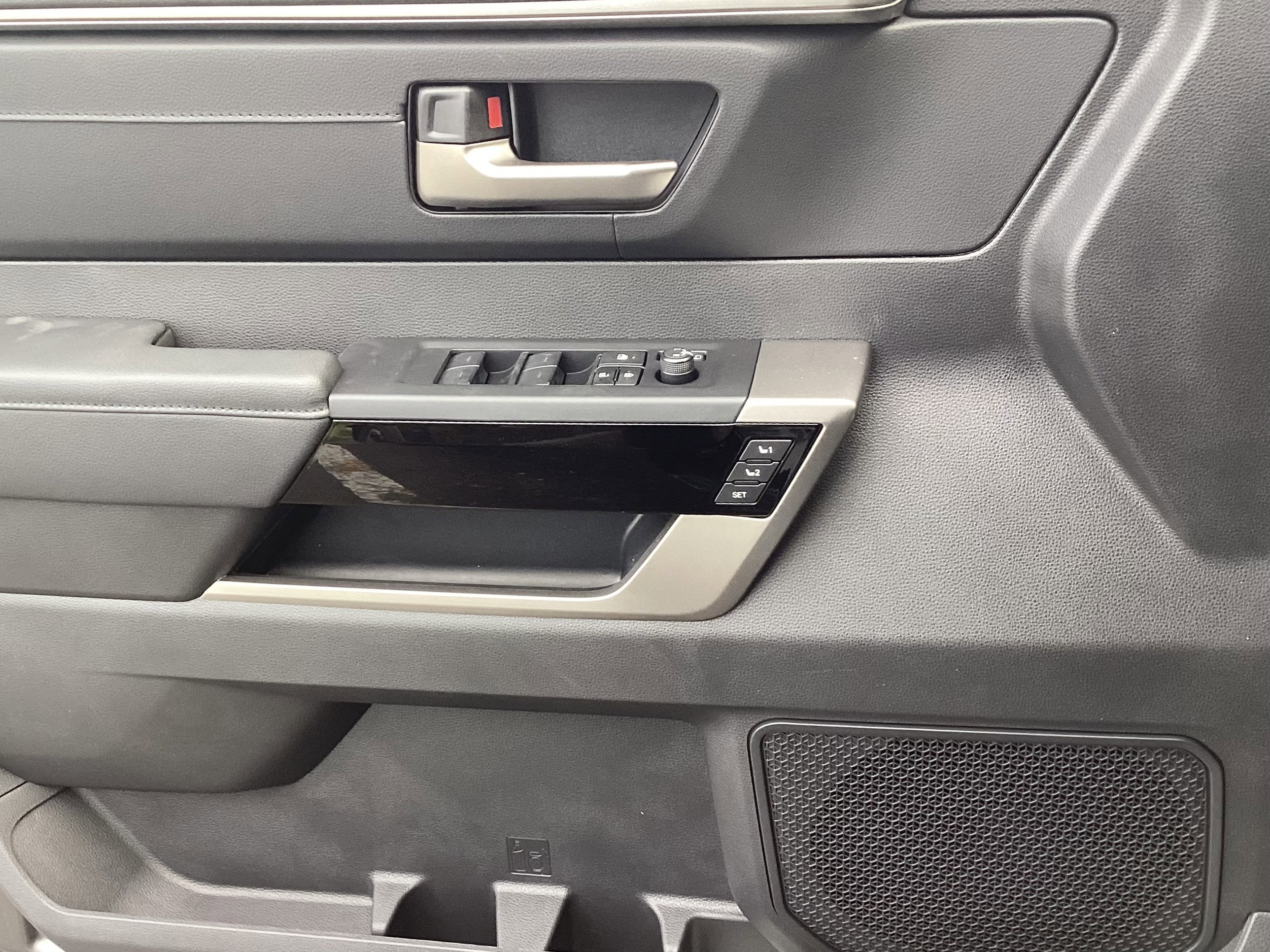 New 2025 Toyota Tundra Limited image 29