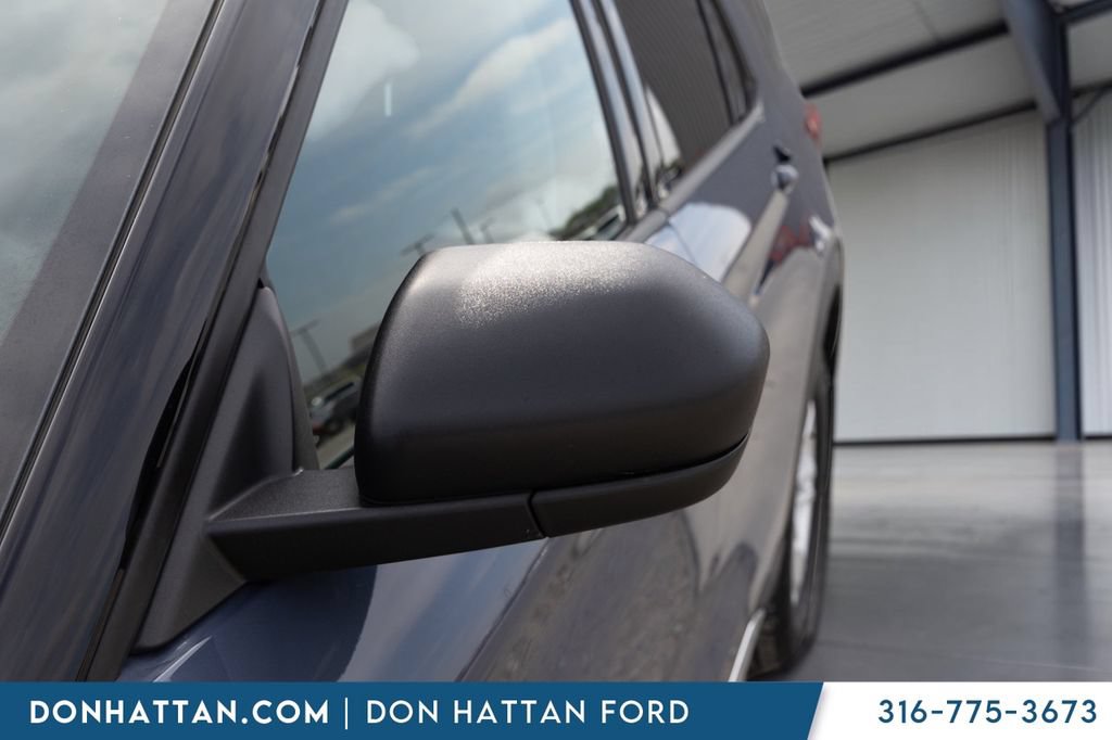 Used 2021 Ford Explorer XLT AWD/4WD image 34