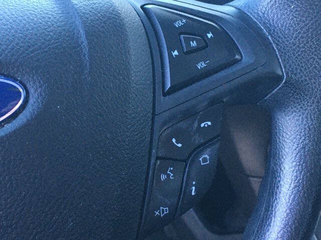 Used 2020 Ford Edge SE FWD image 11