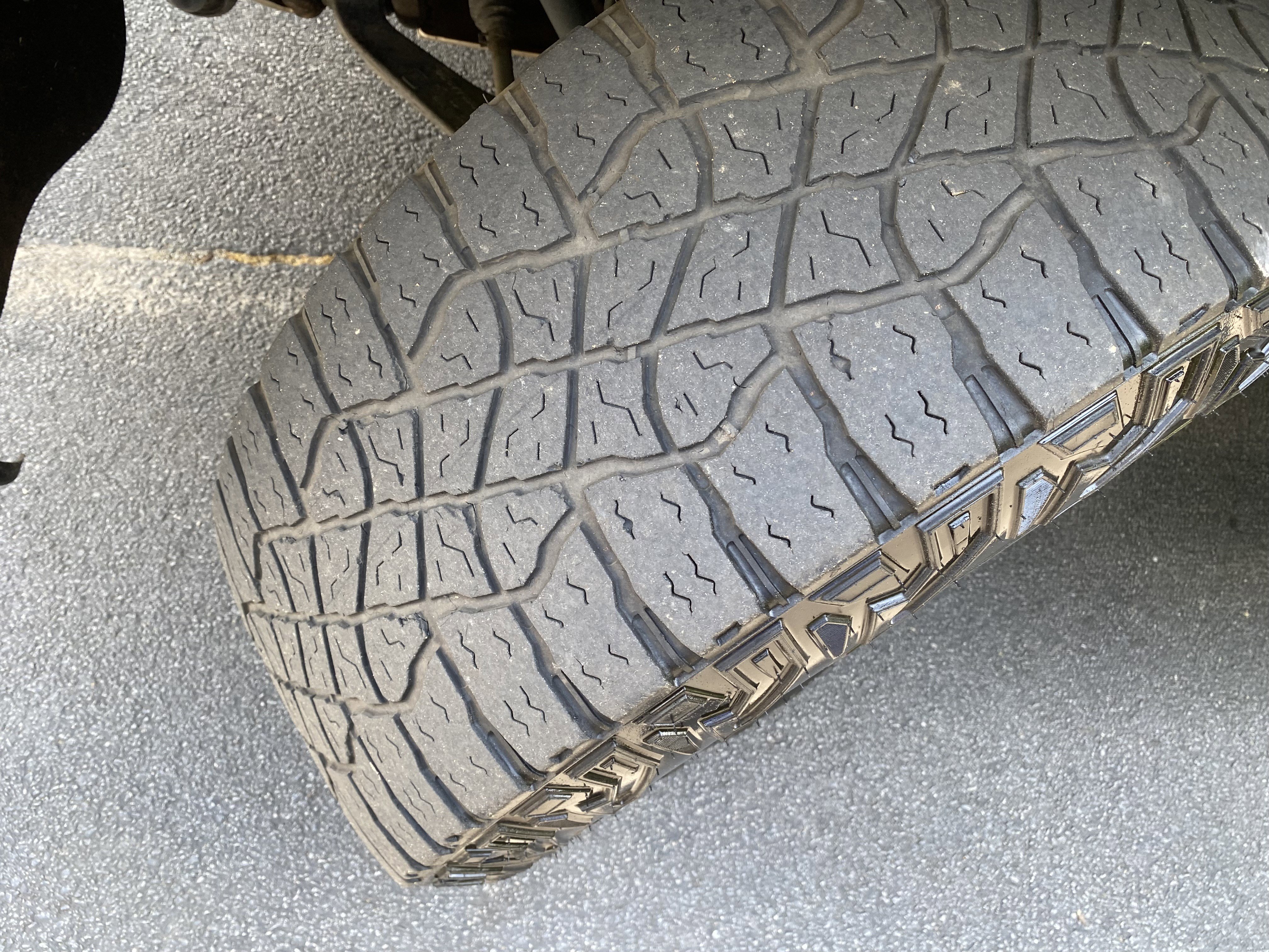 Used 2024 Chevrolet Silverado 2500 ZR2 w/ Technology Package AWD/4WD image 12