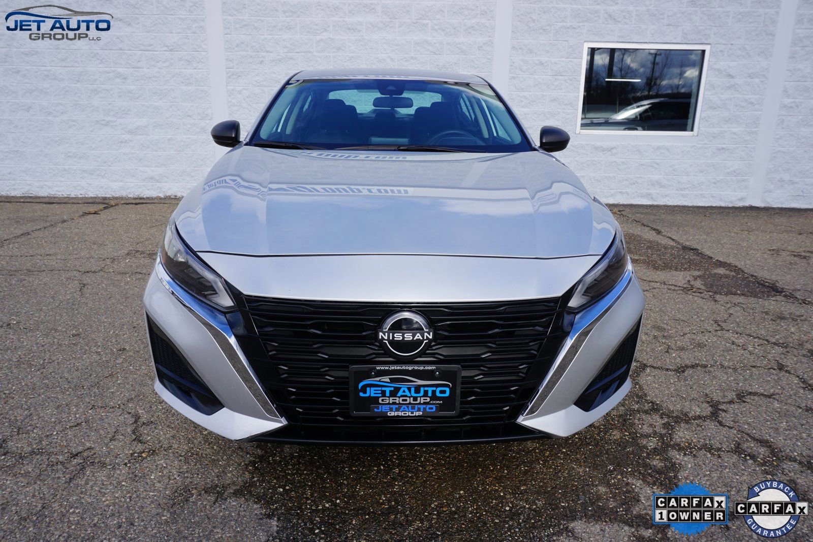 Used 2024 Nissan Altima 2.5 SV image 2