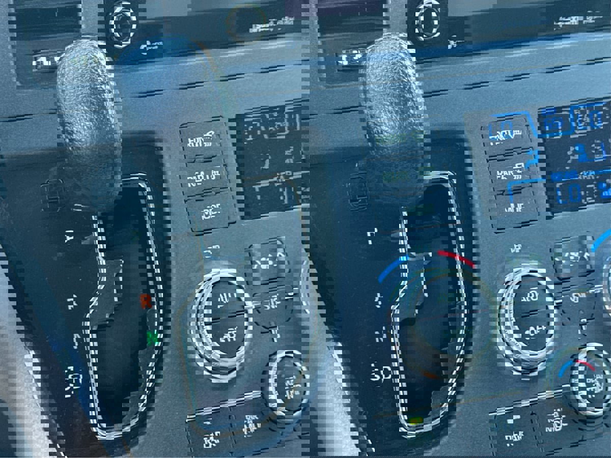 Used 2020 Toyota Sienna LE image 39