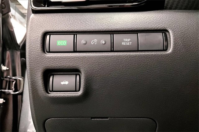 New 2025 Nissan Sentra SR w/ SR Premium Package image 24