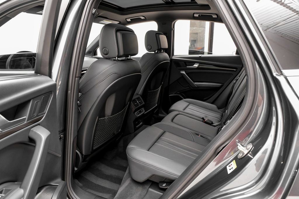 Used 2022 Audi SQ5 Prestige image 34