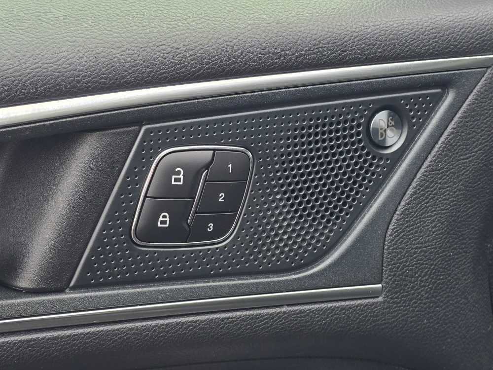 Used 2024 Ford Edge Titanium image 18