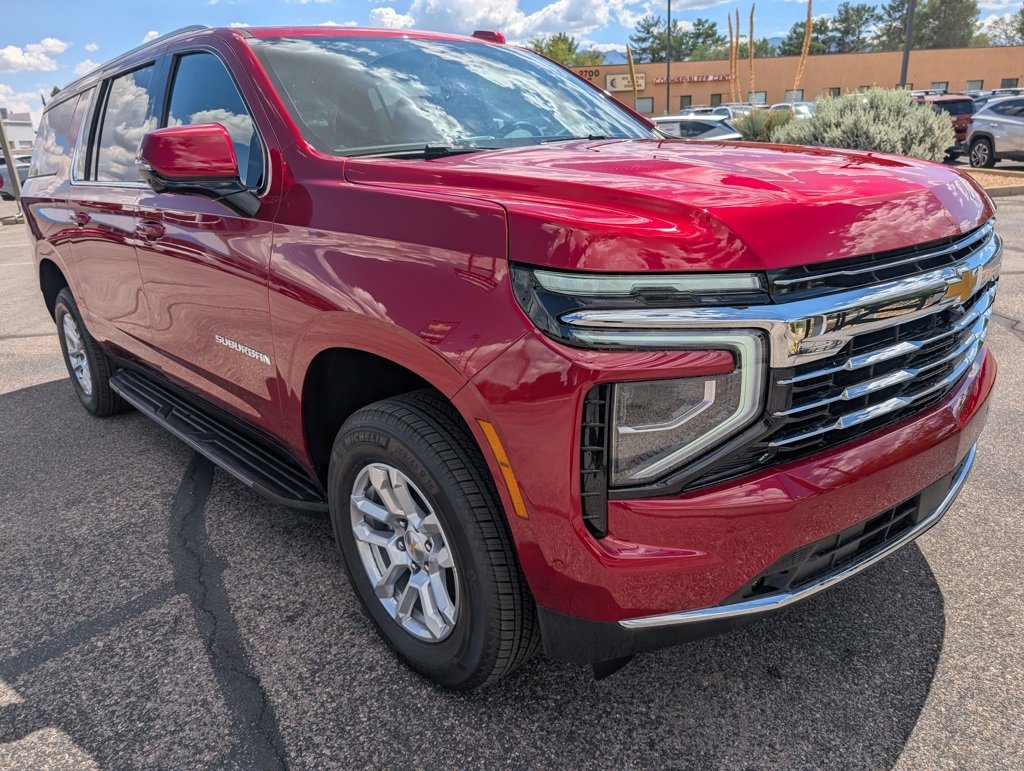 New 2025 Chevrolet Suburban LT w/ Comfort Package image 7