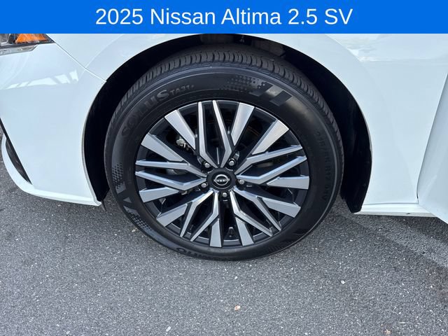 Used 2025 Nissan Altima 2.5 SV FWD image 25