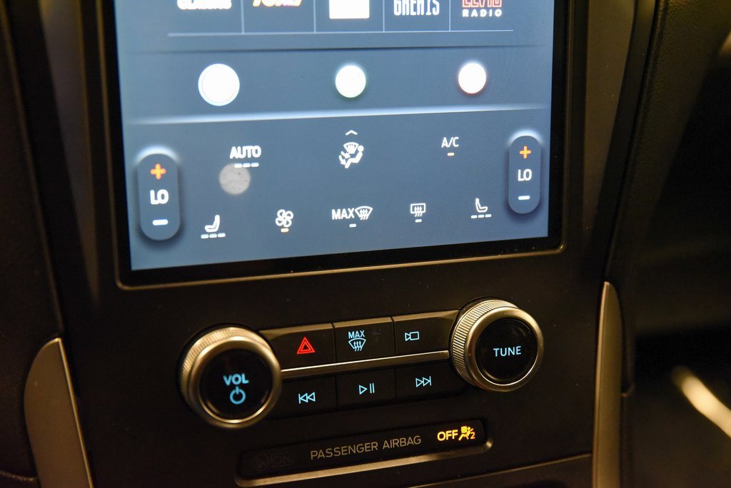 Used 2024 Ford Edge SEL image 17