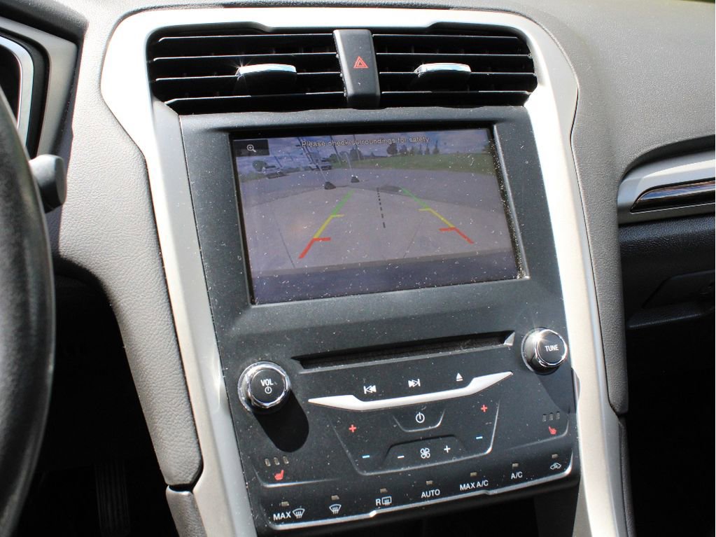 Used 2014 Ford Fusion SE w/ Equipment Group 202A FWD image 21