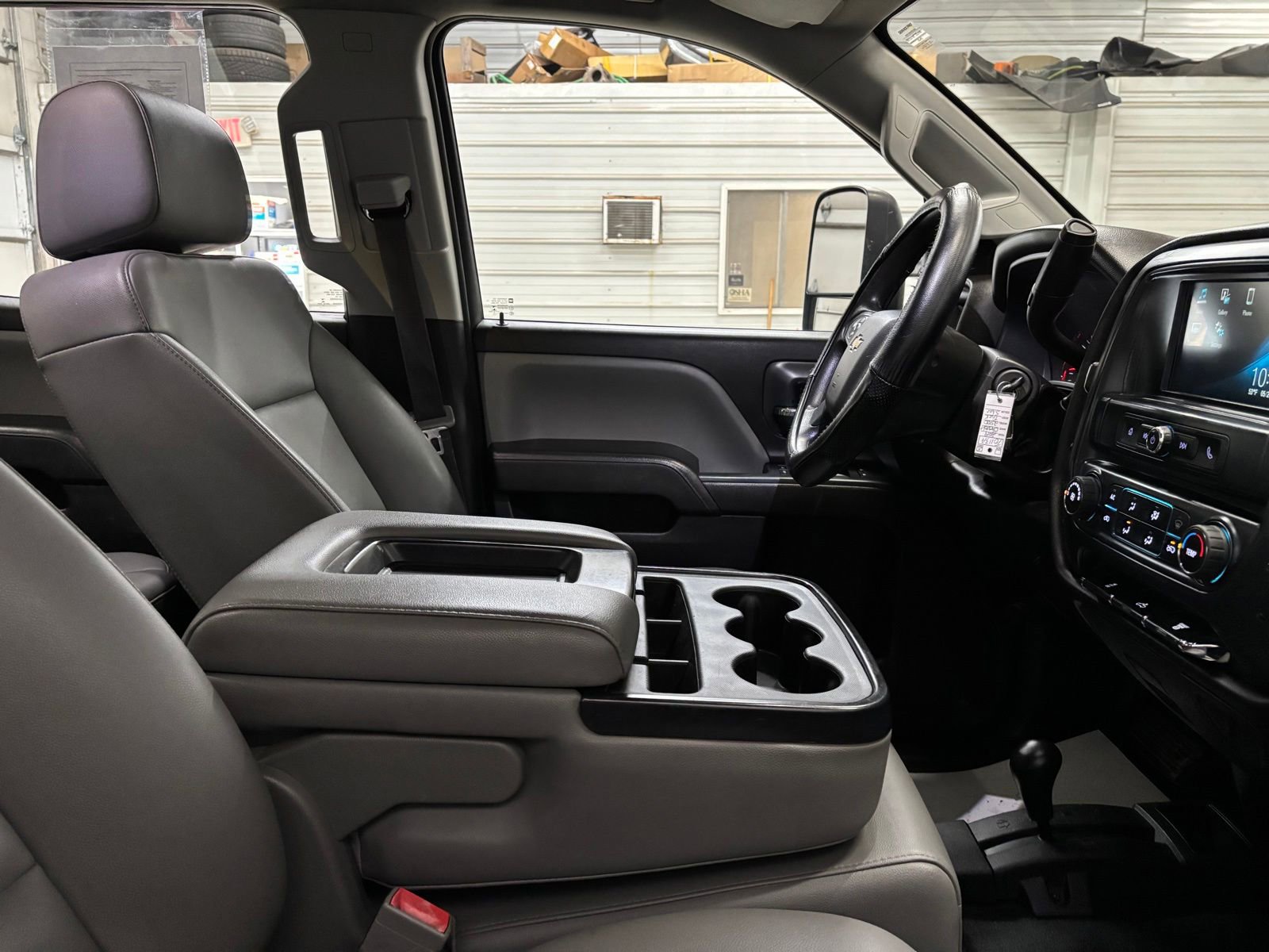 Used 2019 Chevrolet Silverado 2500 W/T AWD/4WD image 27