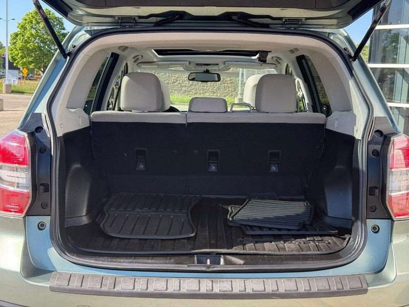 Used 2016 Subaru Forester 2.5i Premium w/ All-Weather Package AWD/4WD image 9