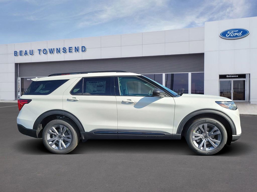 New 2026 Ford Explorer Active w/ Active Comfort Package image 3