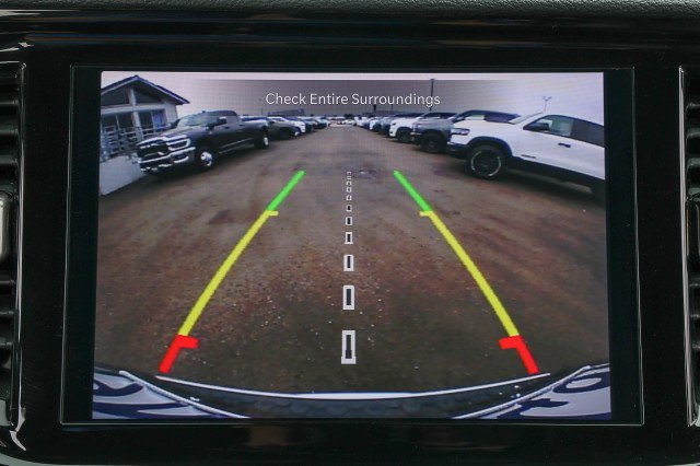 Used 2024 Dodge Durango GT RWD image 17