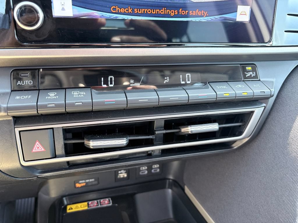 Used 2025 Toyota Camry LE FWD image 20