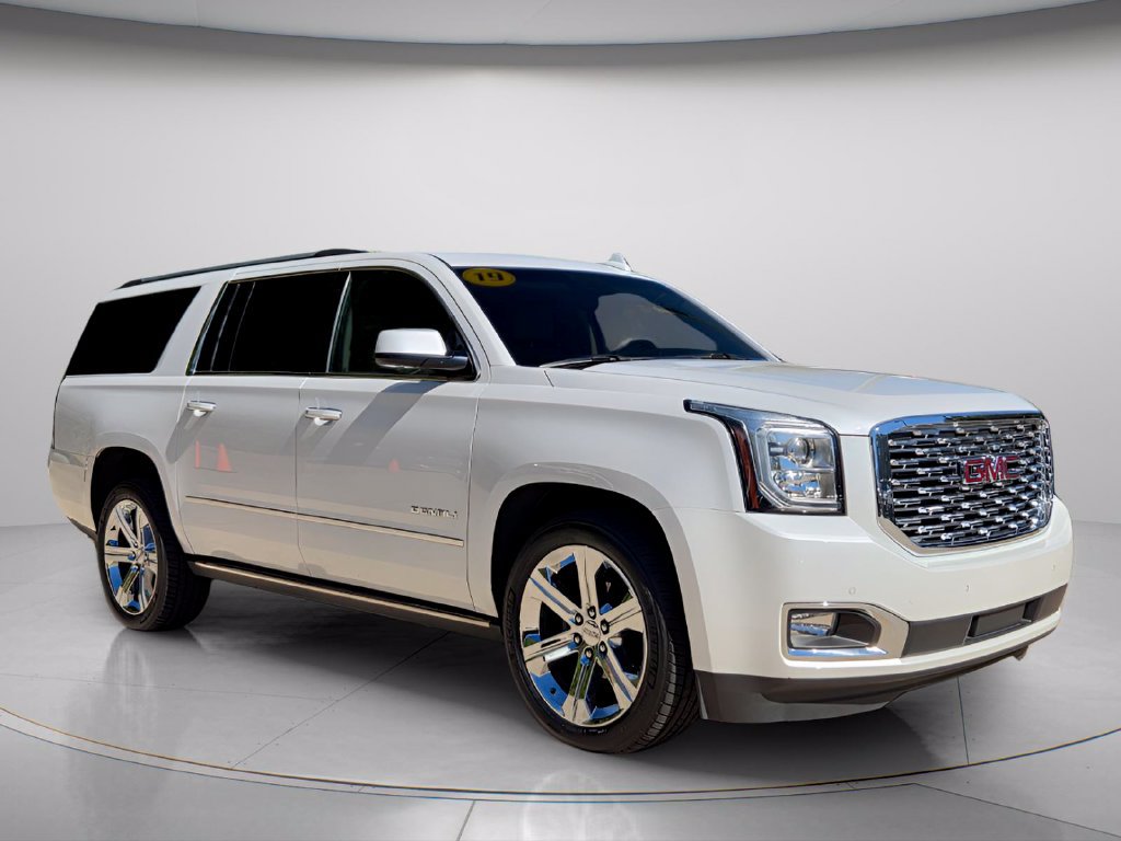Used 2019 GMC Yukon XL Denali w/ Open Road Package RWD image 9
