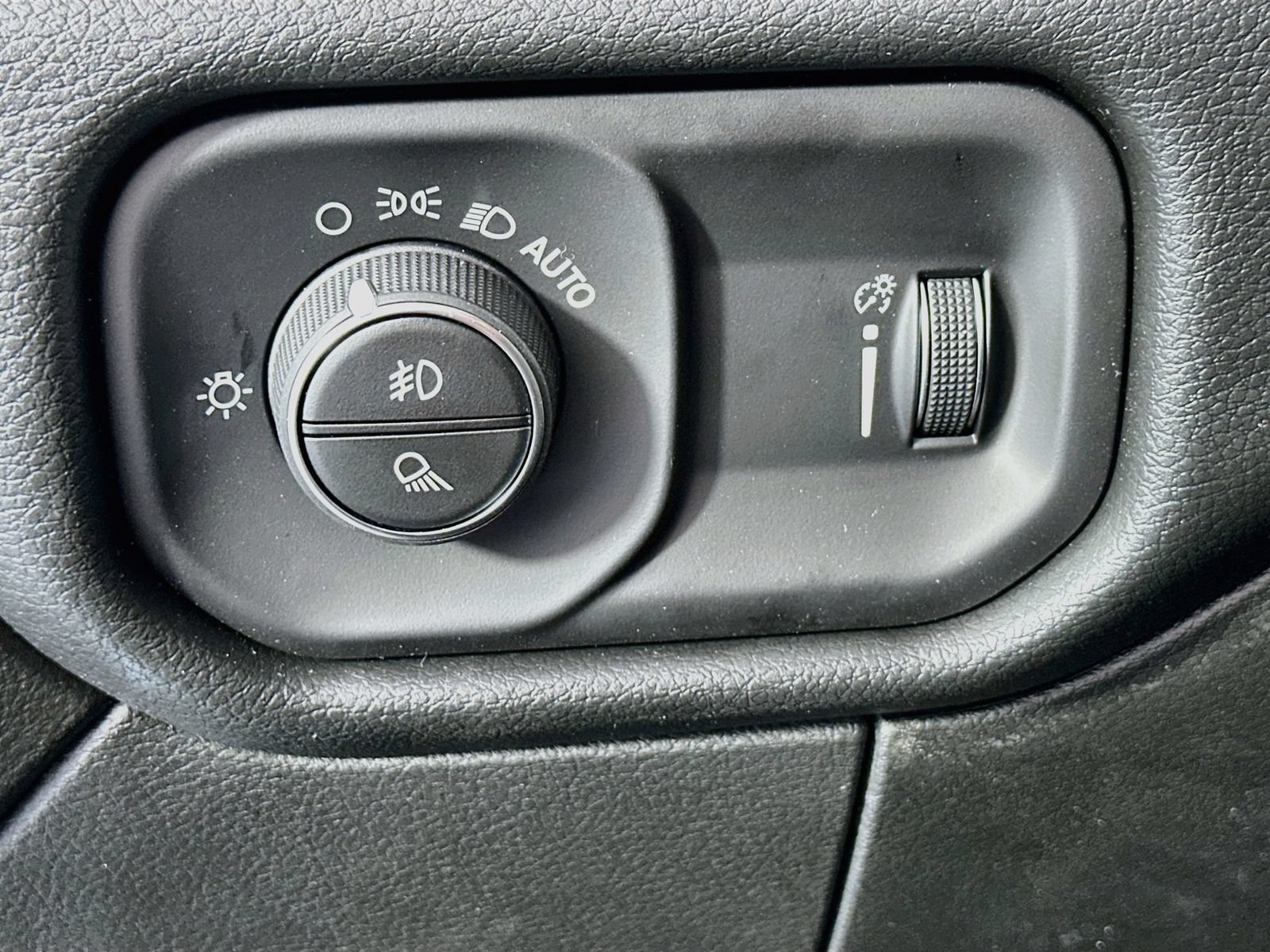 New 2027 RAM 2500 Tradesman AWD/4WD image 10