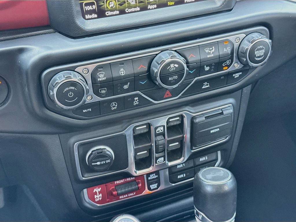 Used 2023 Jeep Wrangler Unlimited Rubicon w/ LED Lighting Group AWD/4WD image 17