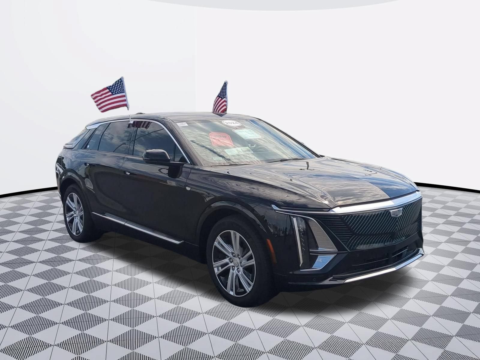 Certified 2024 Cadillac Lyriq Tech RWD image 2
