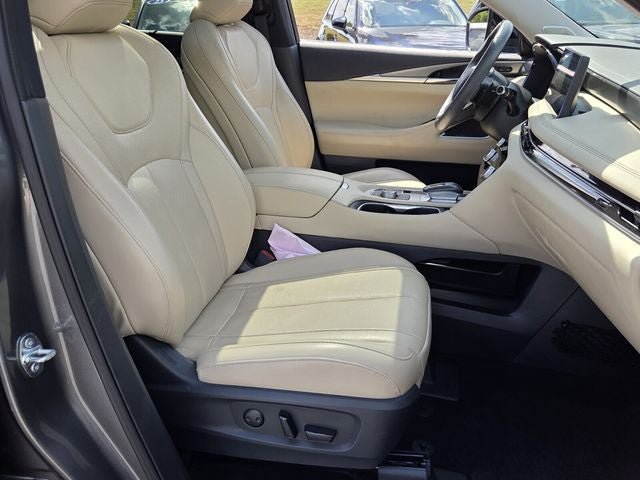 Used 2023 INFINITI QX60 Luxe w/ Performance Audio Package AWD/4WD image 18