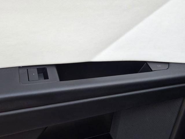 Used 2024 Tesla Cybertruck AWD Crew Cab image 13