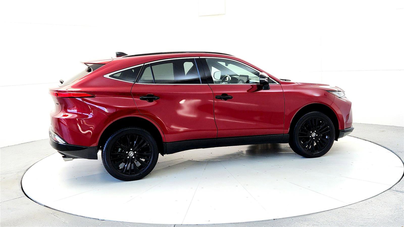 Certified 2023 Toyota Venza Nightshade image 6