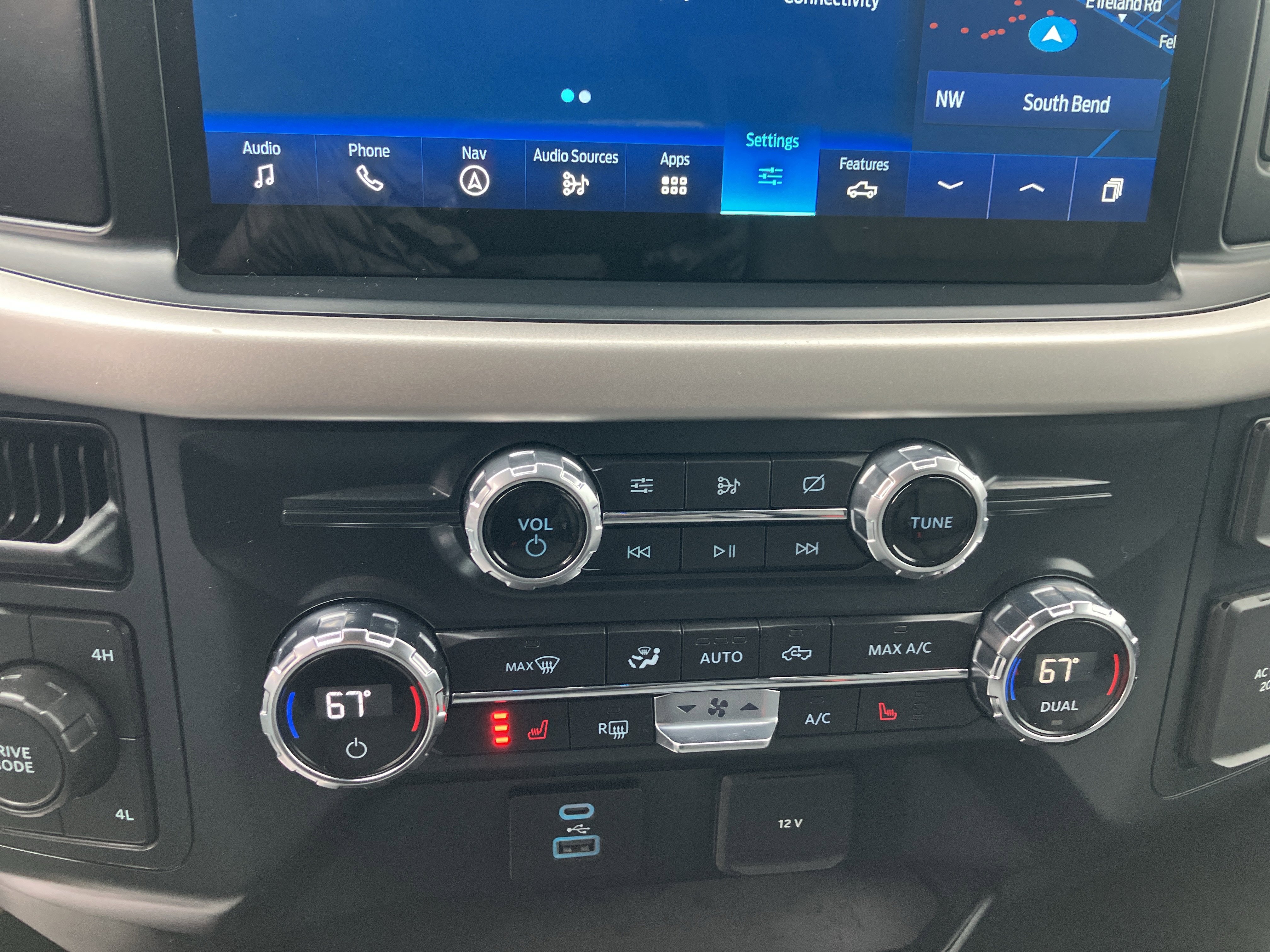 Certified 2021 Ford F150 XLT w/ Equipment Group 302A High image 31