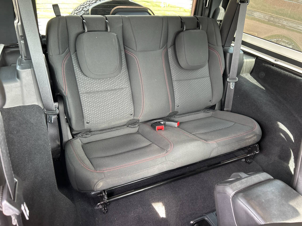 Used 2019 Jeep Wrangler Rubicon w/ Steel Bumper Group AWD/4WD image 21