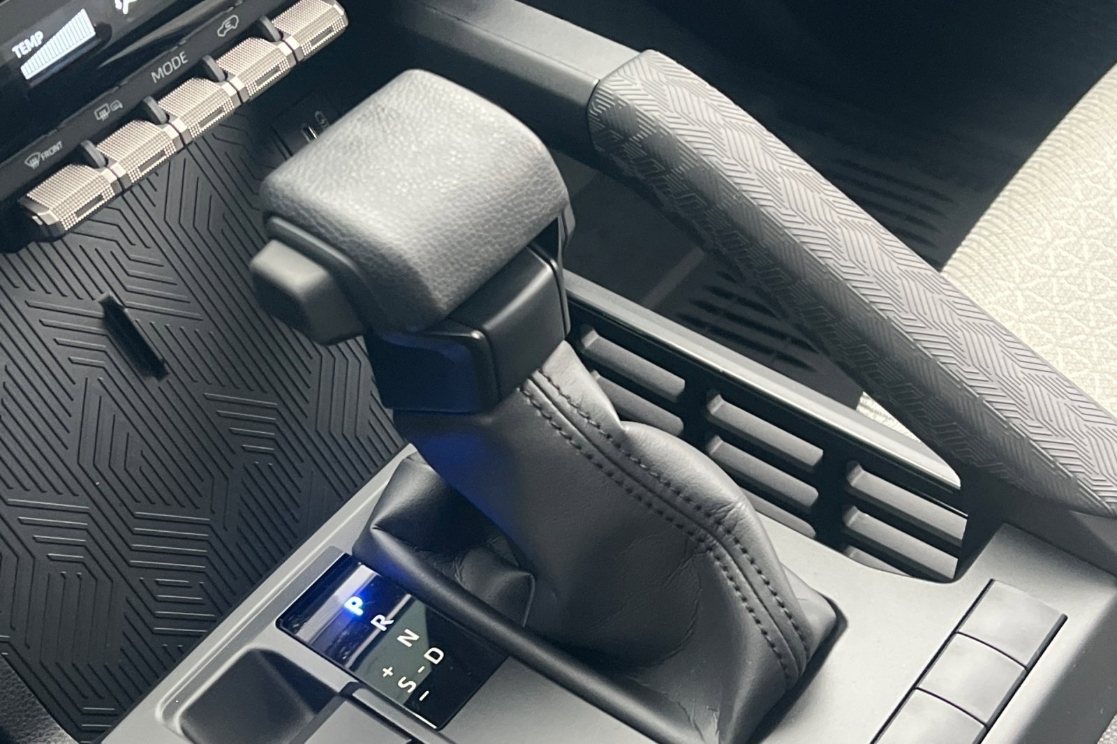 New 2025 Toyota 4Runner SR5 image 18