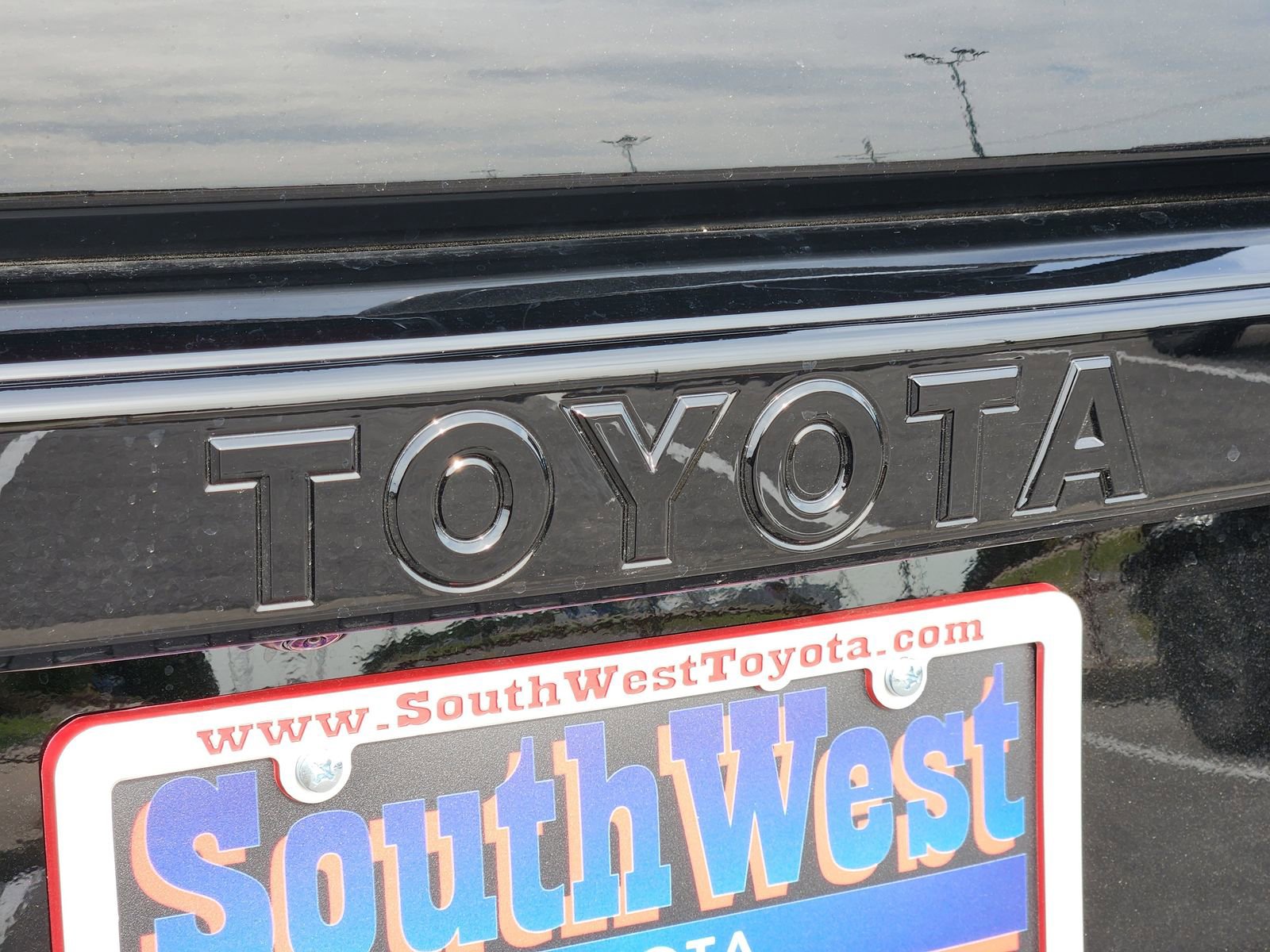 New 2026 Toyota Land Cruiser w/ Premium Package AWD/4WD image 11