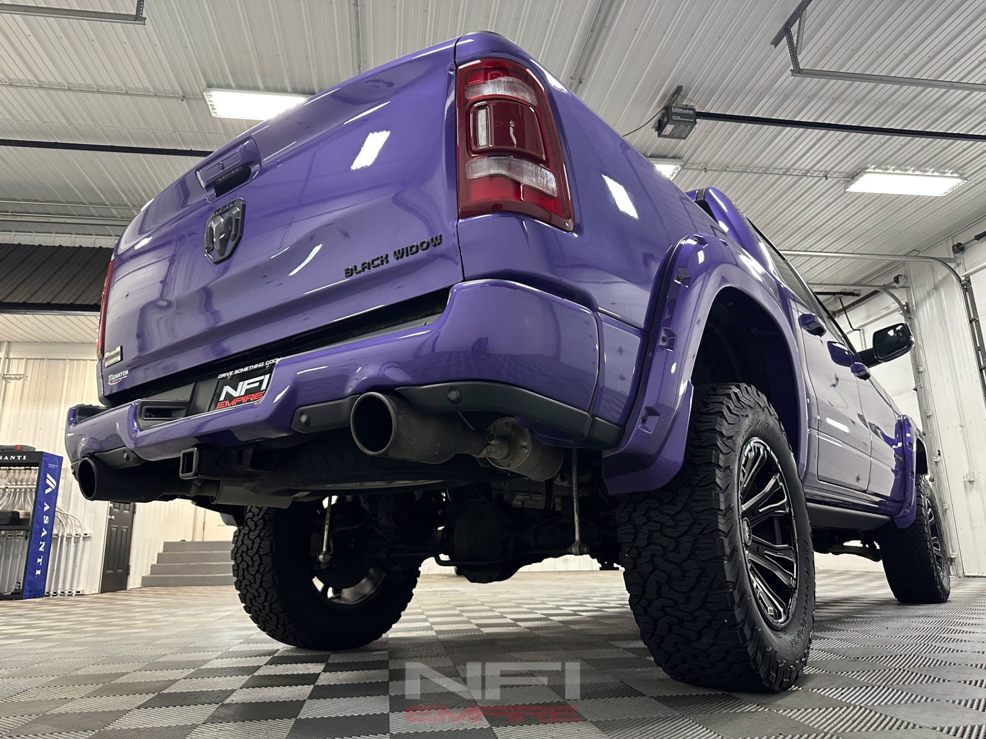 Used 2024 RAM 1500 Laramie AWD/4WD image 19