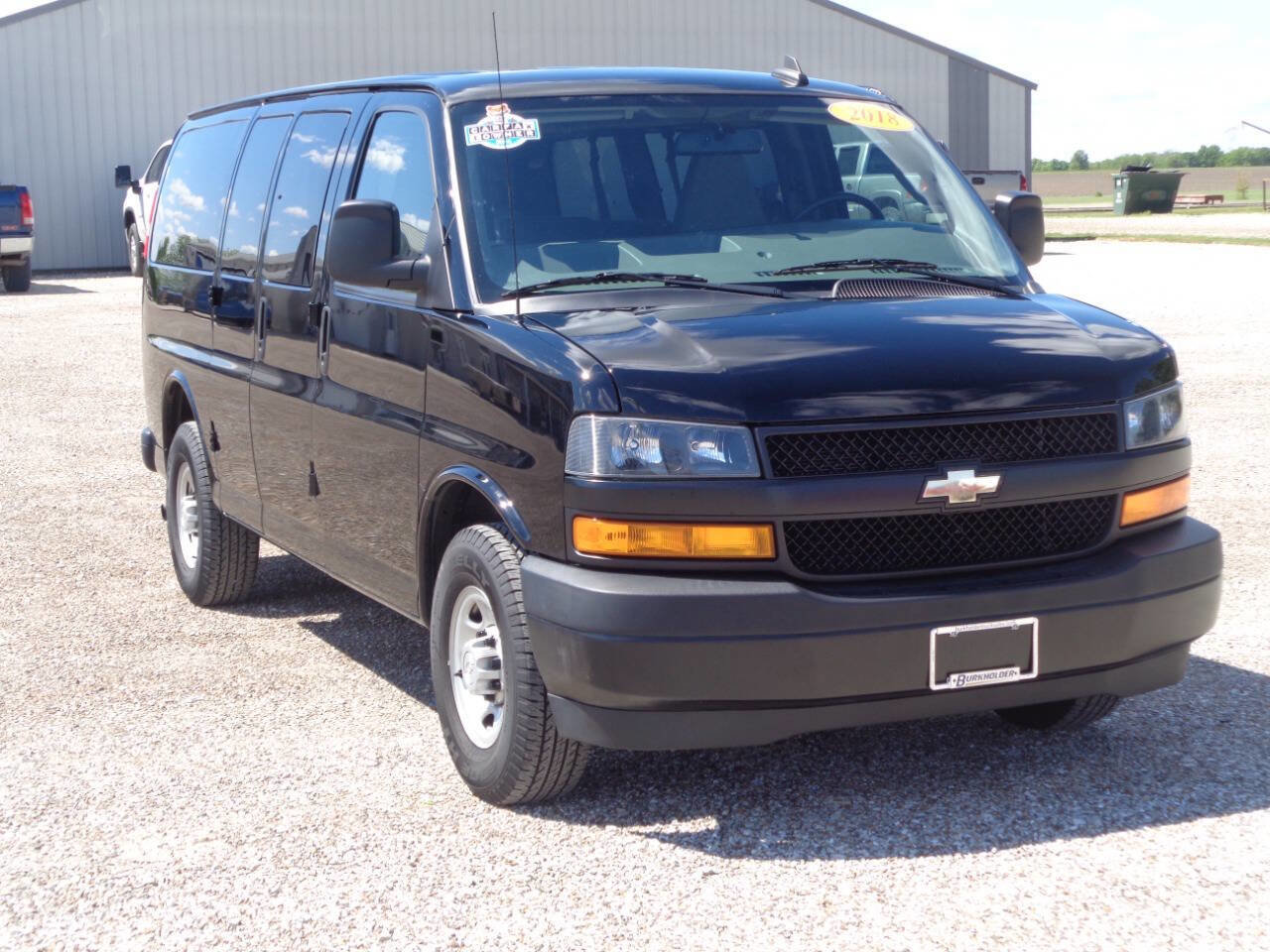 Used 2018 Chevrolet Express 2500 LS w/ Driver Convenience Package RWD image 3