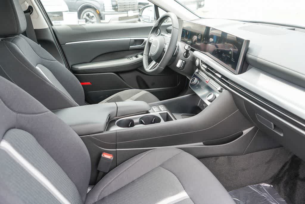 New 2026 Hyundai Sonata SEL FWD image 16