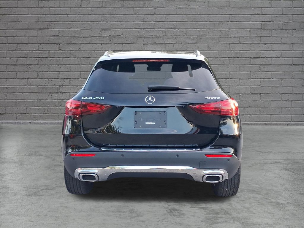 Used 2025 Mercedes-Benz GLA 250 4MATIC w/ Winter Package image 7