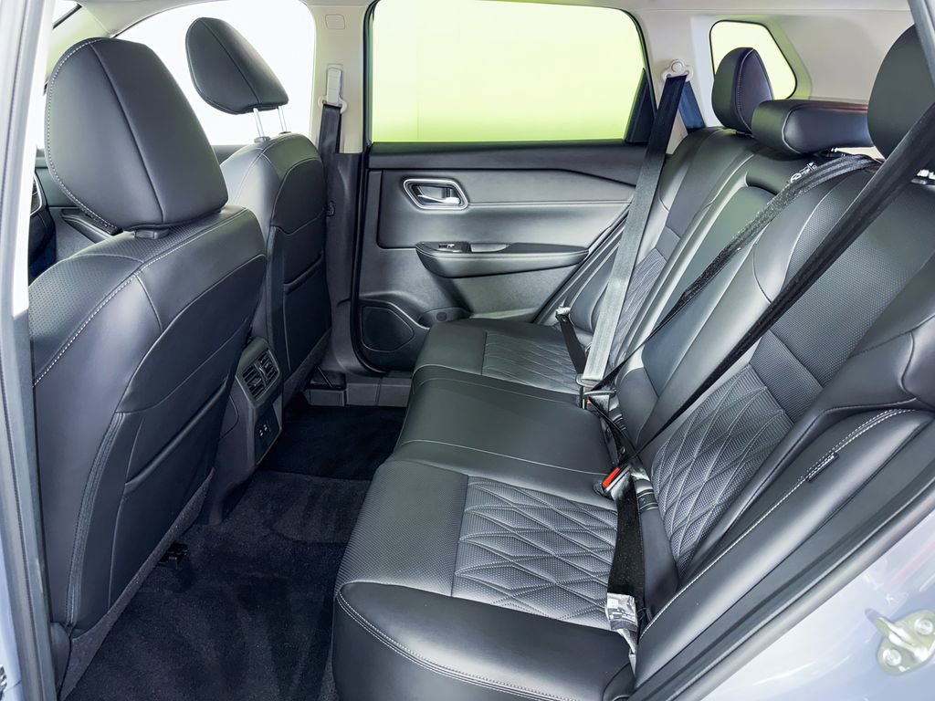 Certified 2024 Nissan Rogue Platinum image 48