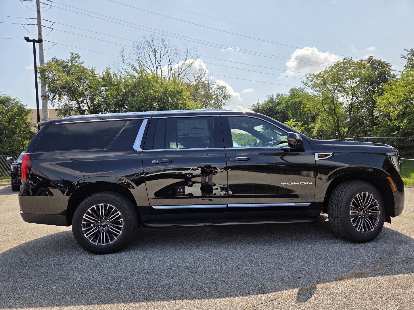 New 2026 GMC Yukon XL Elevation AWD/4WD image 20