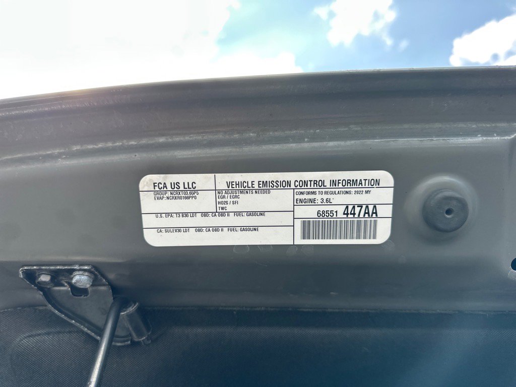 Used 2022 Jeep Gladiator Willys image 17