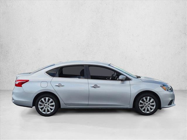 Used 2016 Nissan Sentra SV FWD image 4
