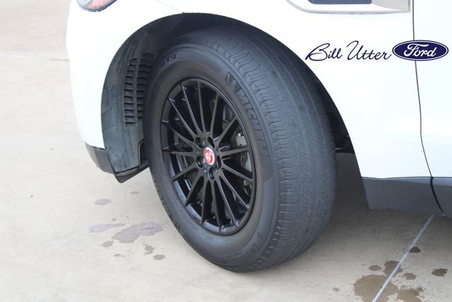 Used 2020 Jaguar F-PACE image 9