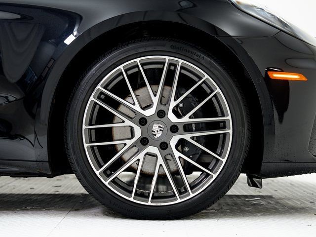 Certified 2025 Porsche Panamera 4 image 35