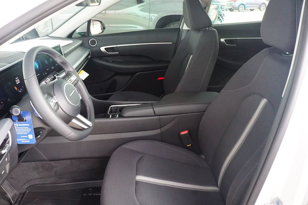 New 2026 Hyundai Sonata SEL FWD image 18