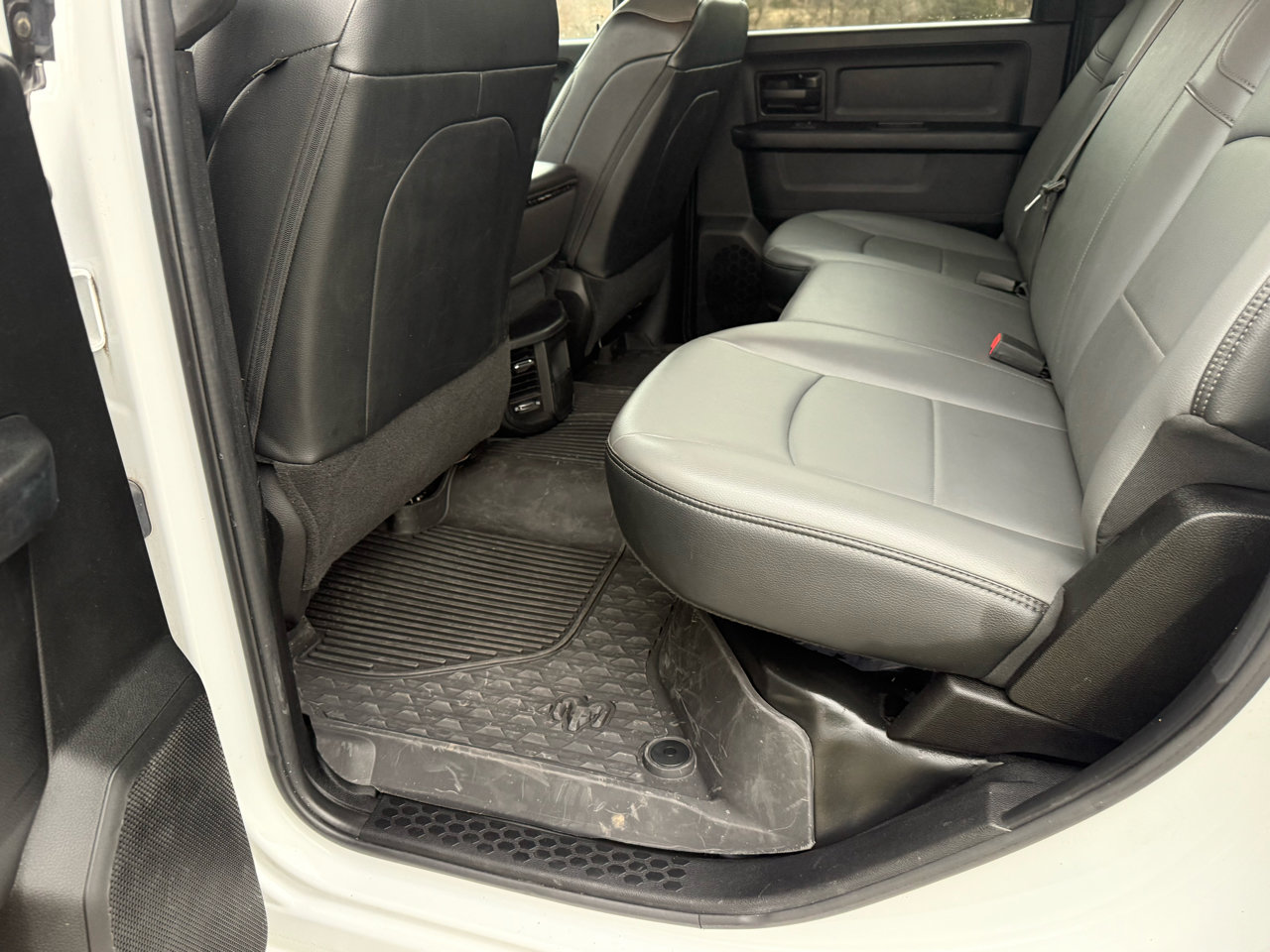 Used 2021 RAM 2500 Tradesman w/ Chrome Appearance Group image 23