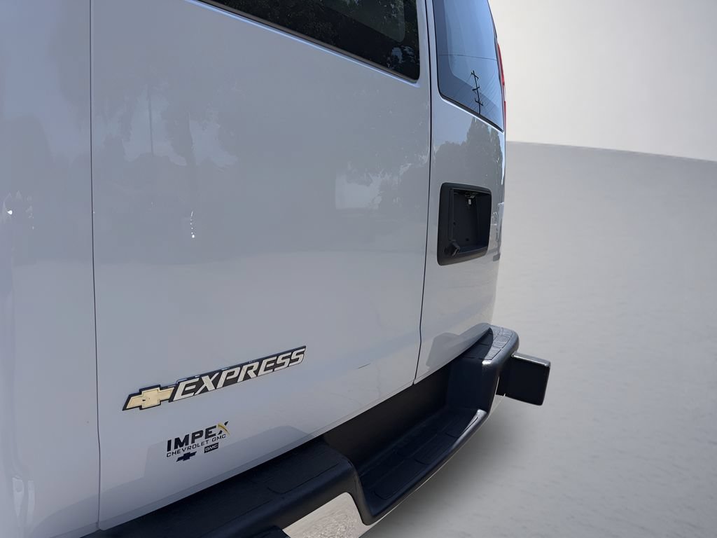 Used 2024 Chevrolet Express 2500 w/ Driver Convenience Package RWD image 27